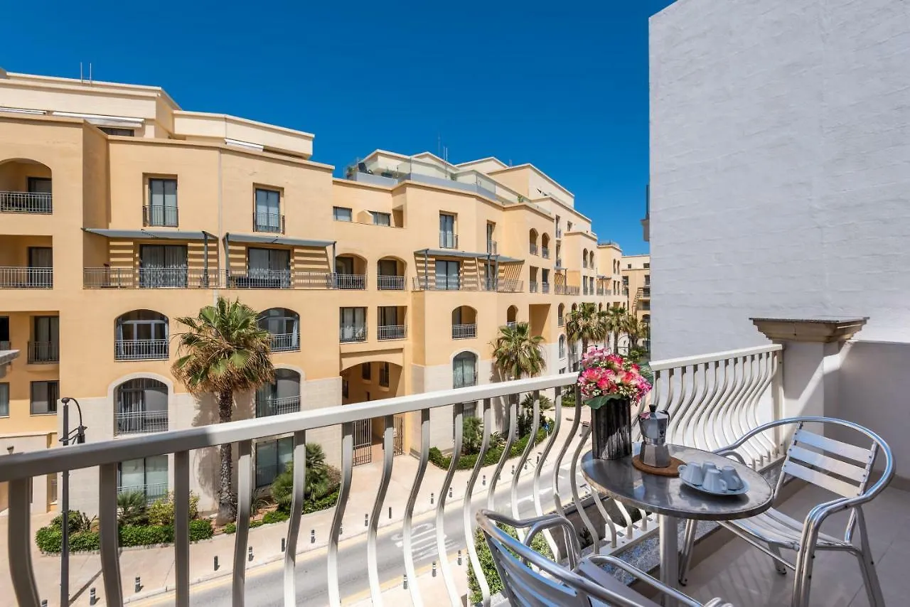 Seaspray 3 Bedroom Penthouse, With Large Terrace And Bbq San Giuliano Appartamento