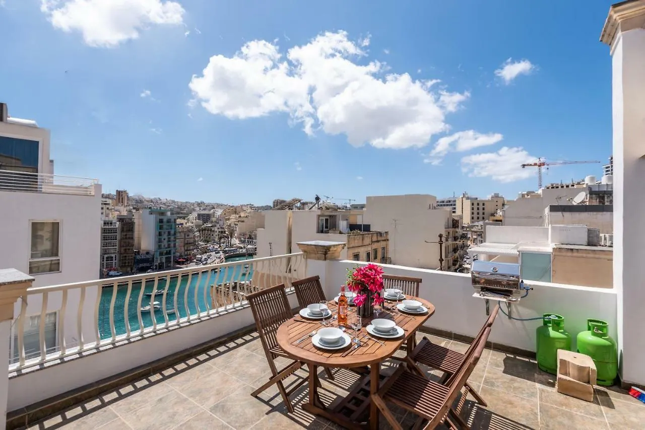 Seaspray 3 Bedroom Penthouse, With Large Terrace And Bbq San Giuliano Malta